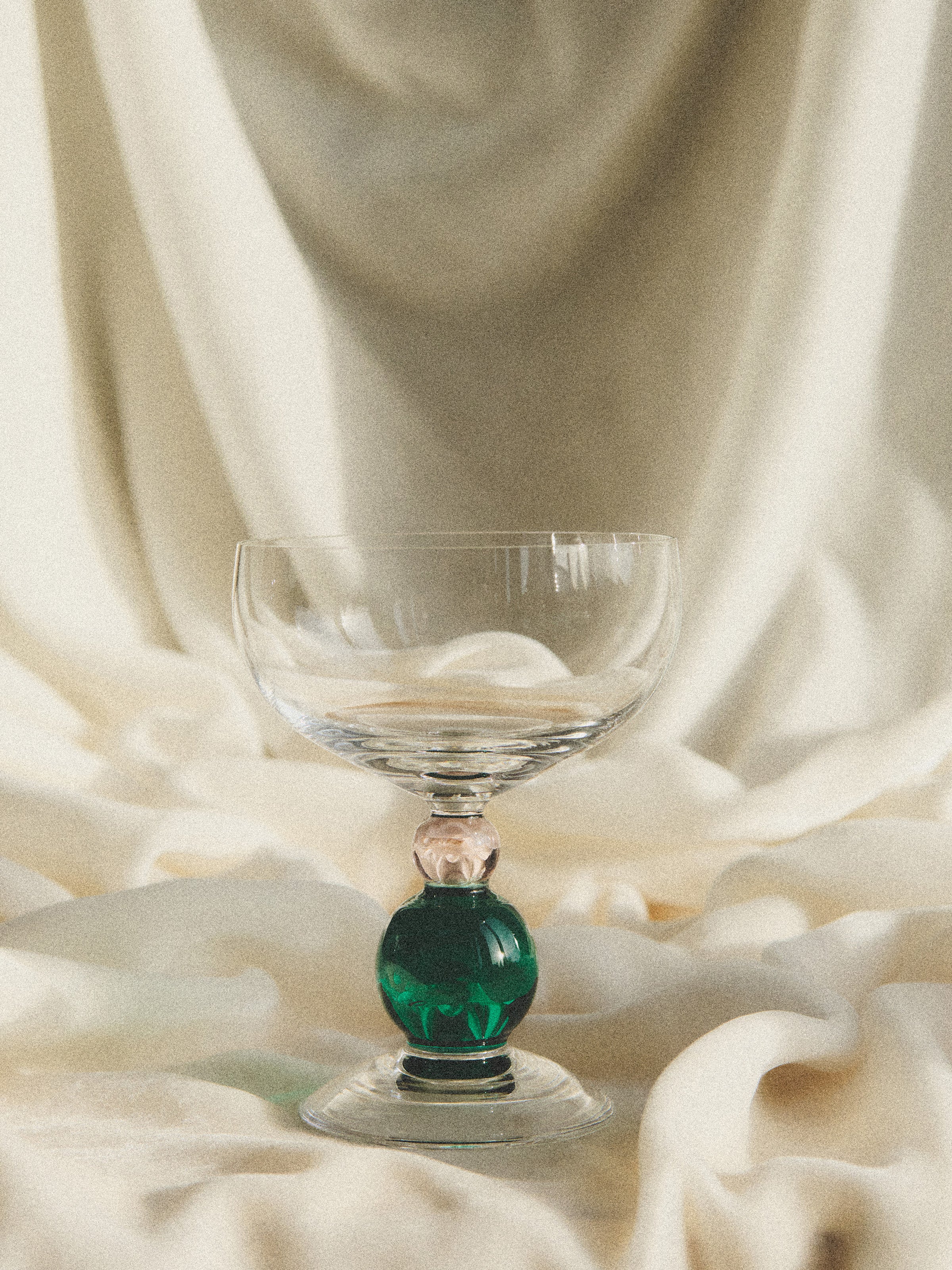 Noam Champagne Glass - Emerald/Rose