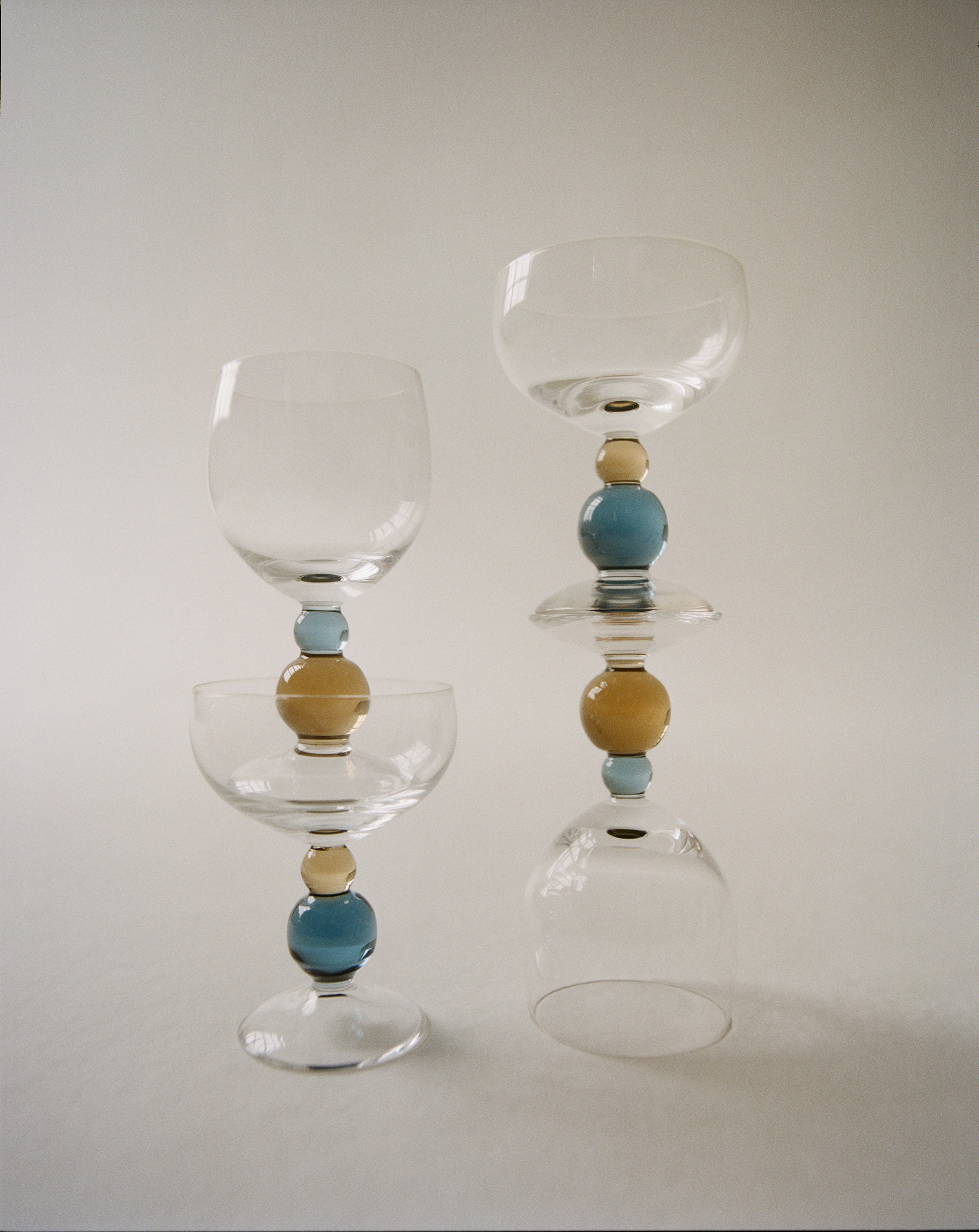 Noam Wine Glass - Smoke Blue/Hazel