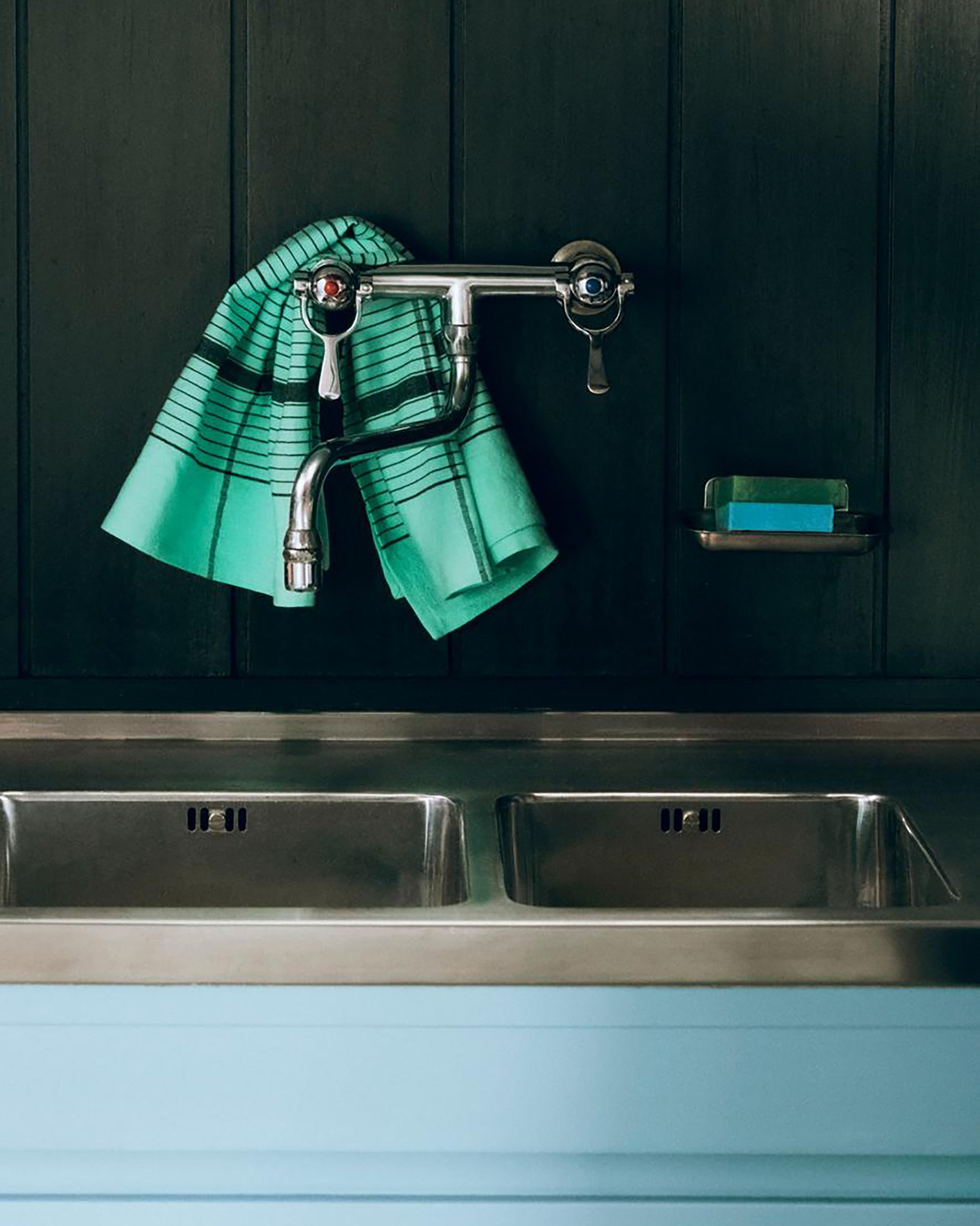 Linear Tea Towel - Green